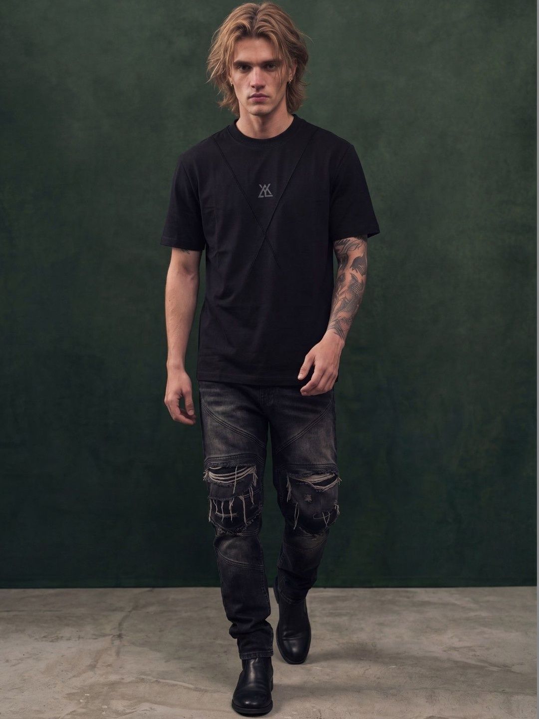 AYL Men Brand Logo T-shirt