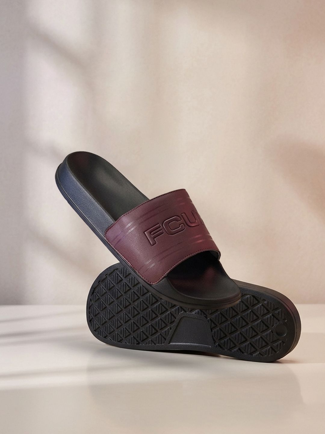 FCUK Men Sliders