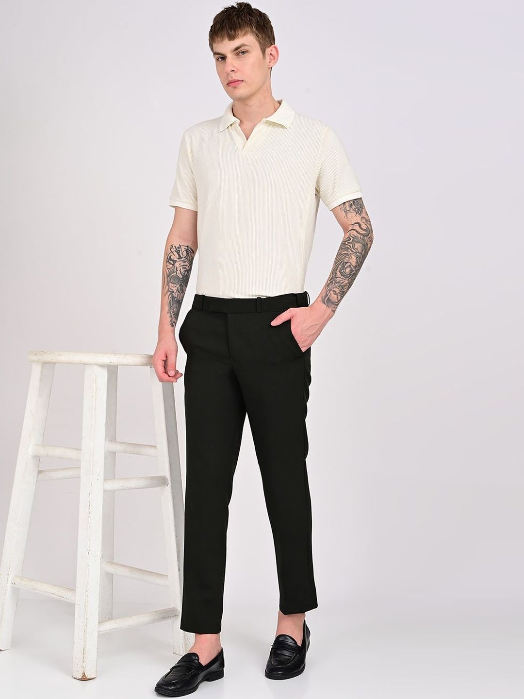 INVICTUS Men Mid-Rise Cotton Trousers