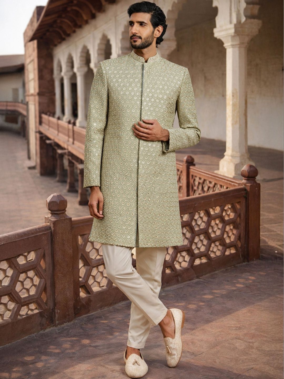 VASTRAMAY Embroidered Mandarin Collar Sherwani