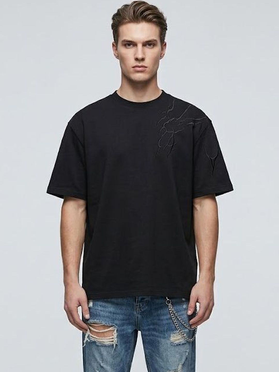 StyleCast x Revolte Men Boxy Fit Round Neck Self Design Tshirt