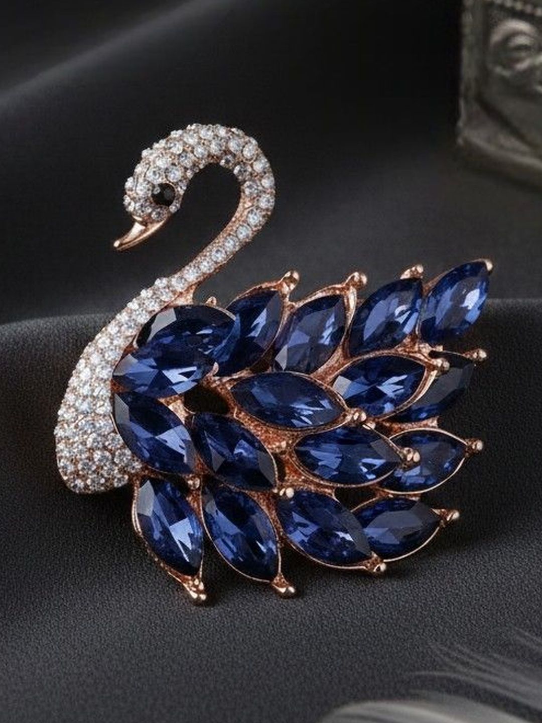Mahi Mahi Blue Plated Alloy Brooch