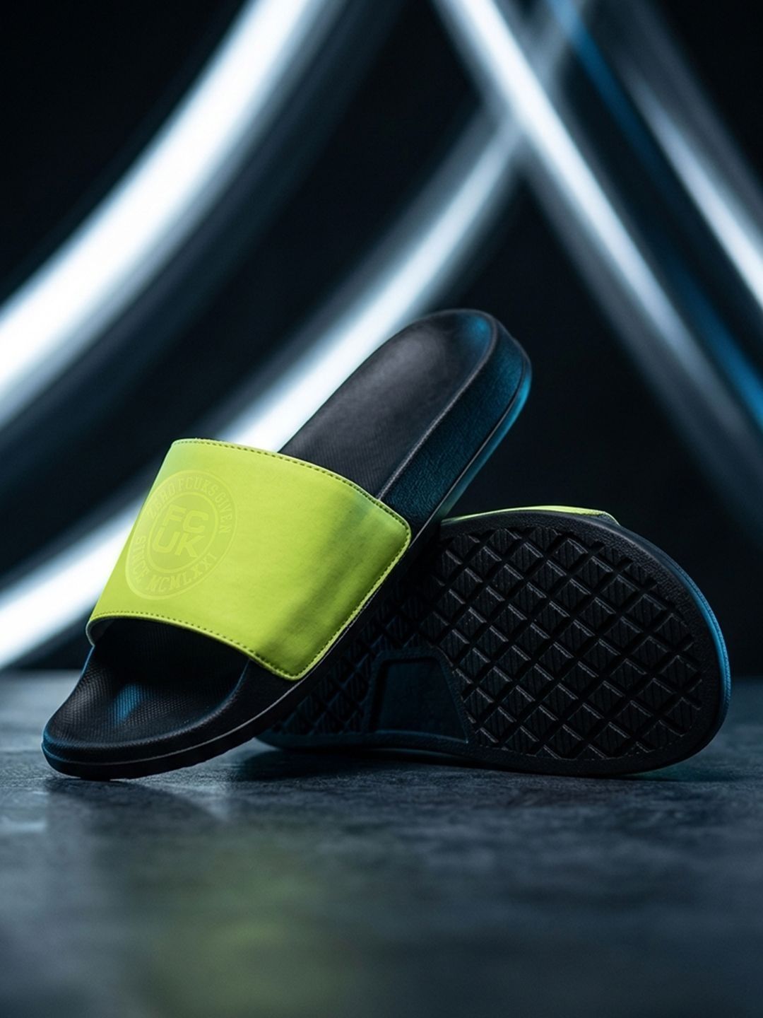 FCUK Men Sliders