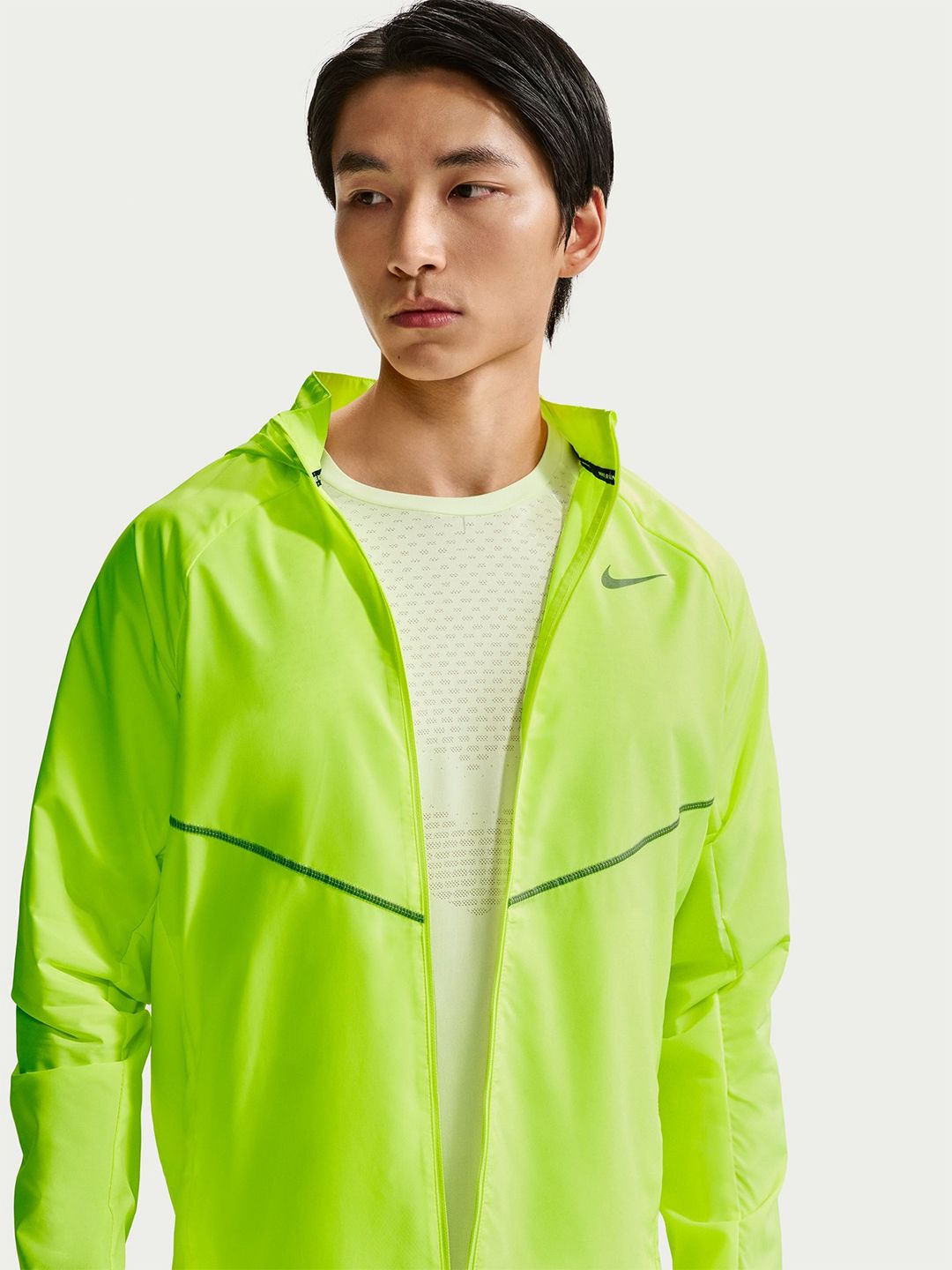 Nike Miler Men's Repel UV Protection Running Jacket