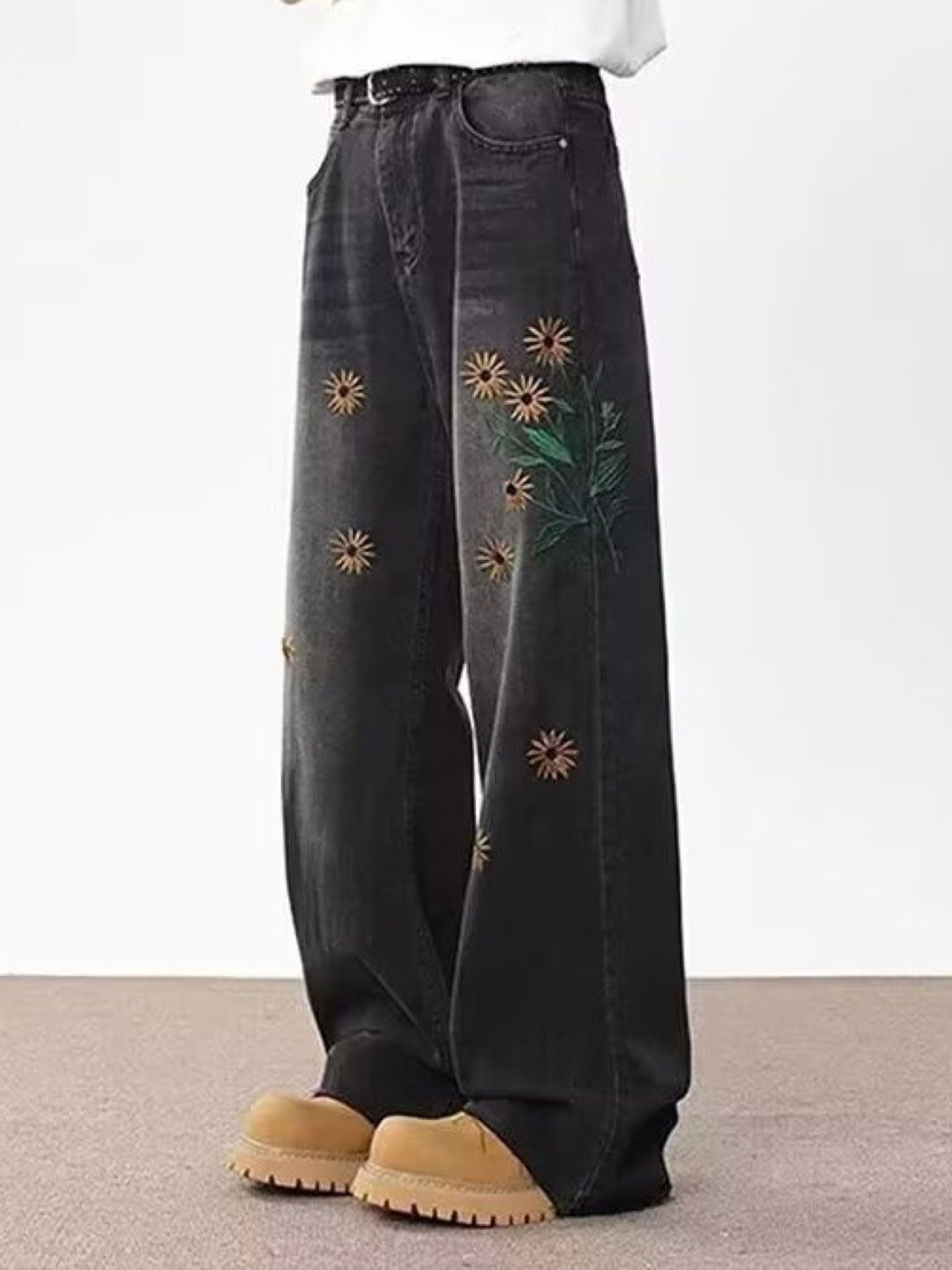 StyleCast Men Baggy Fit Mid-Rise Highly Distressed Jeans