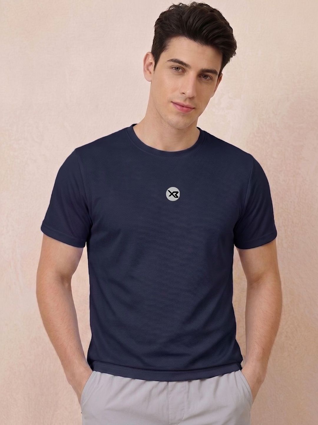 CROSS BENCH Men Brand Logo T-shirt