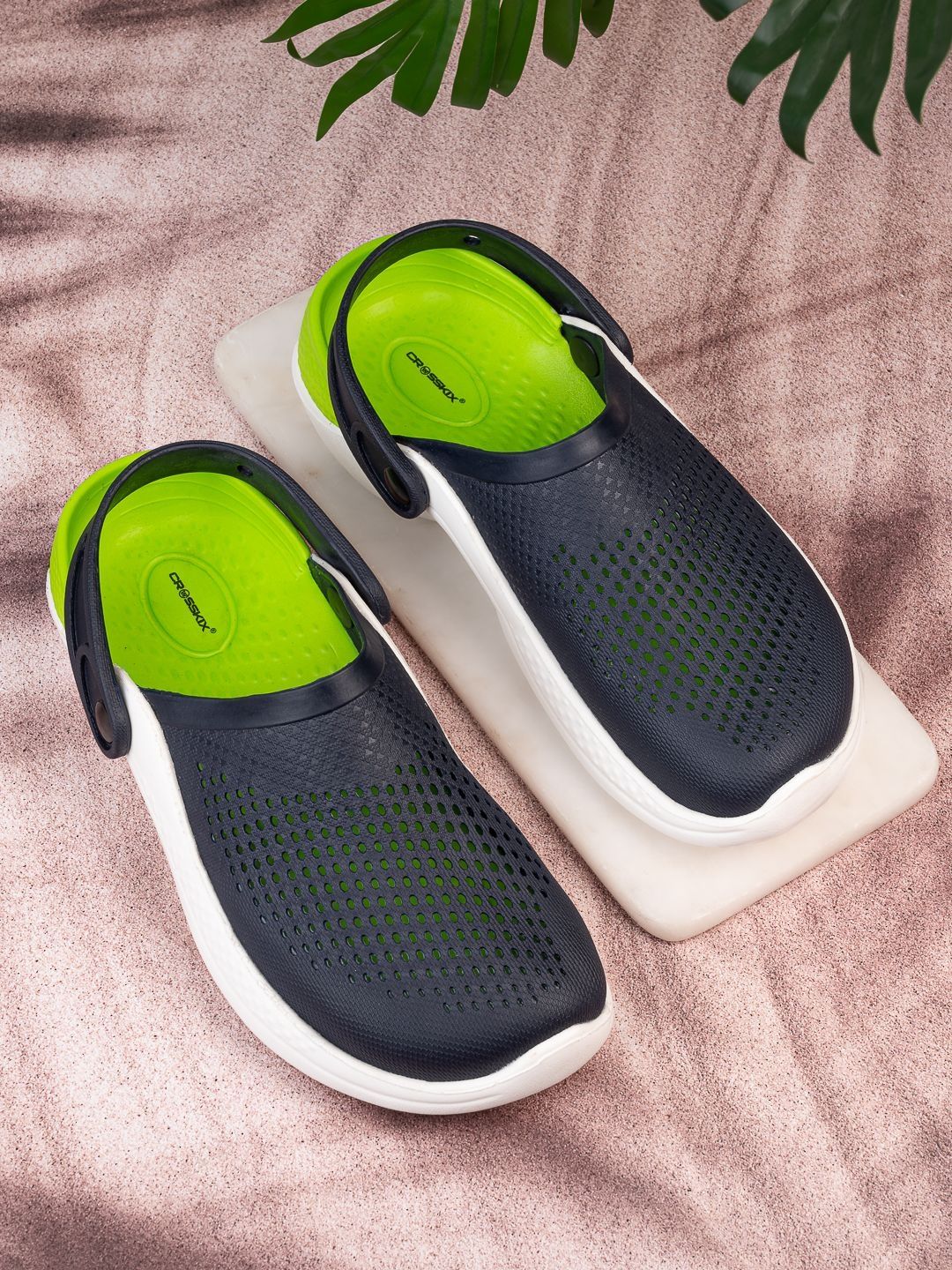 CROSSKIX Men Croslite Clogs