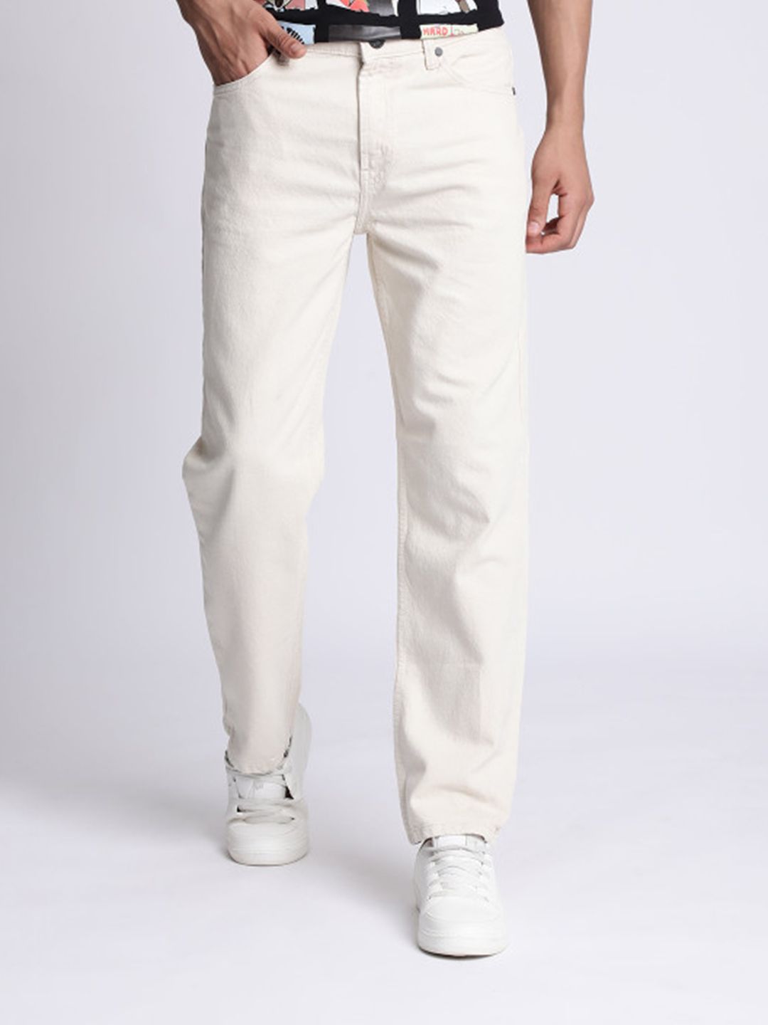 Bene Kleed Men Relaxed Fit Mid-Rise Light Fade Jeans