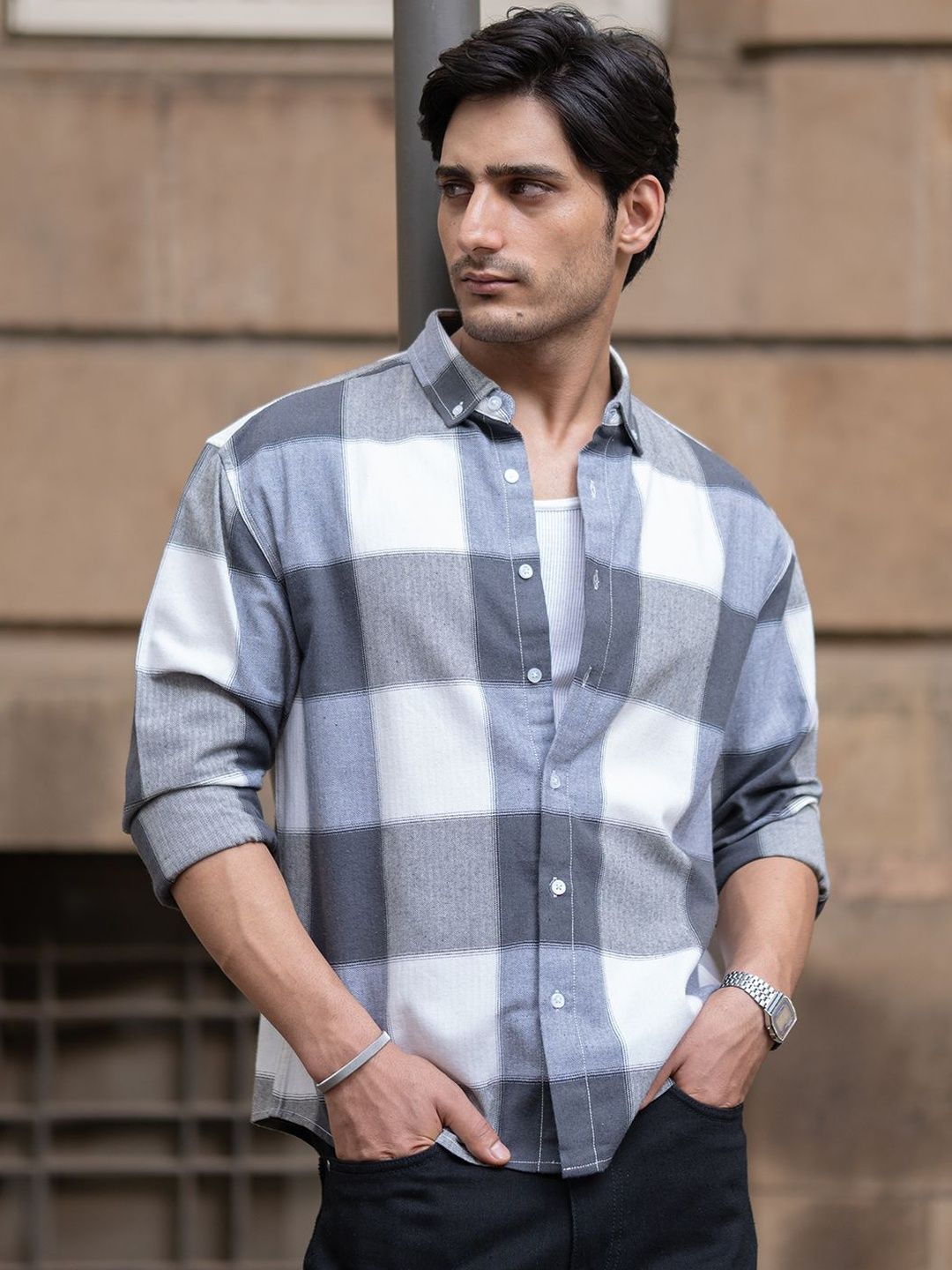 Powerlook Men Checked Casual Shirt