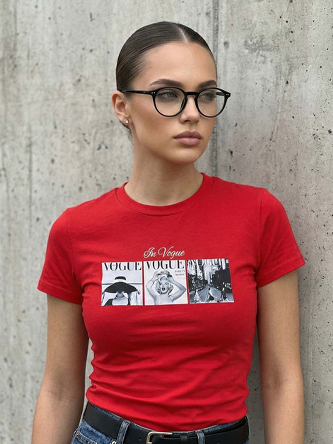Surfbae Women Red Graphic Printed Round Neck Short Sleeves Cotton Crop Tshirts