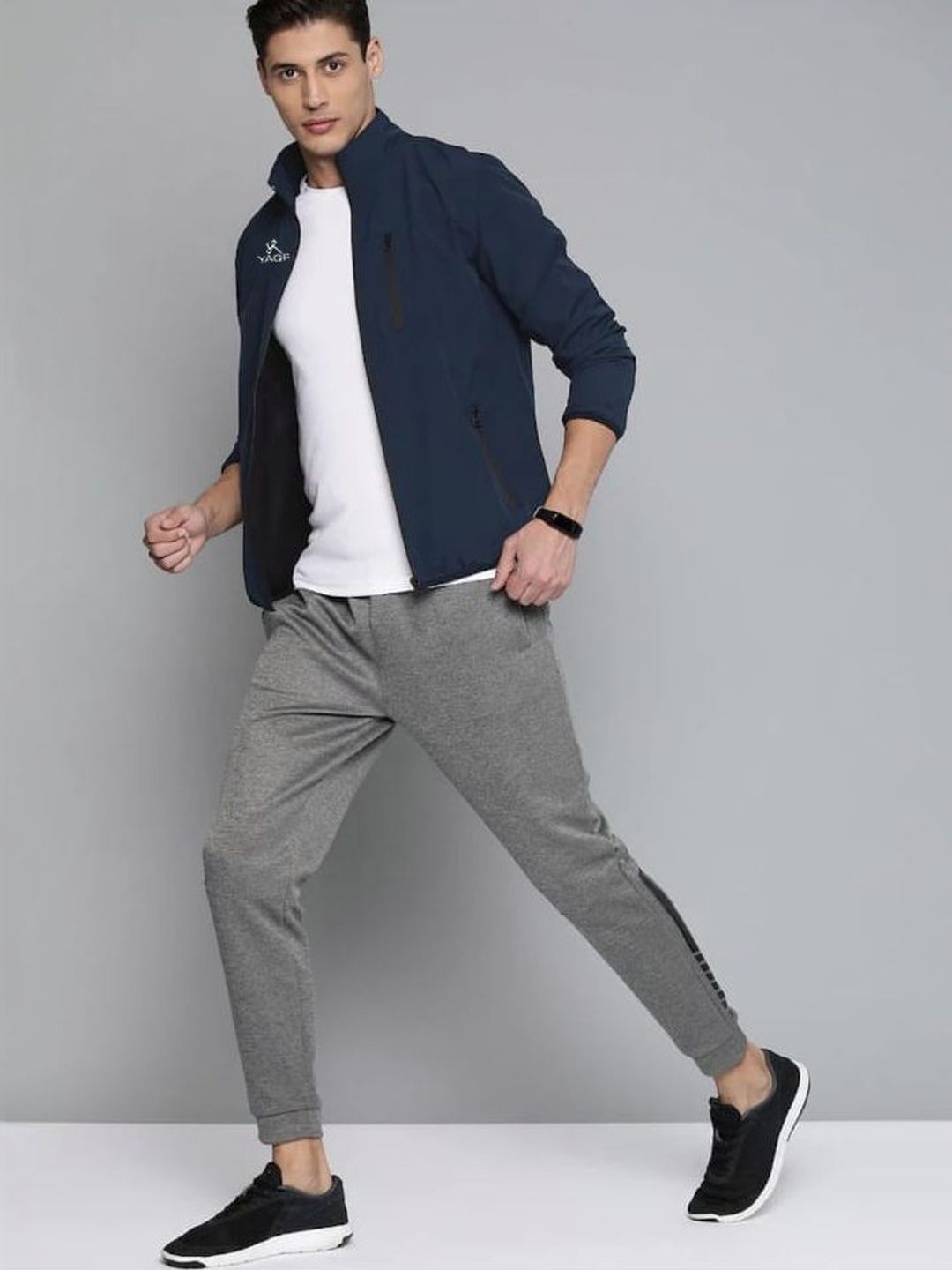 YAQR Men Lightweight Running Sporty Jacket