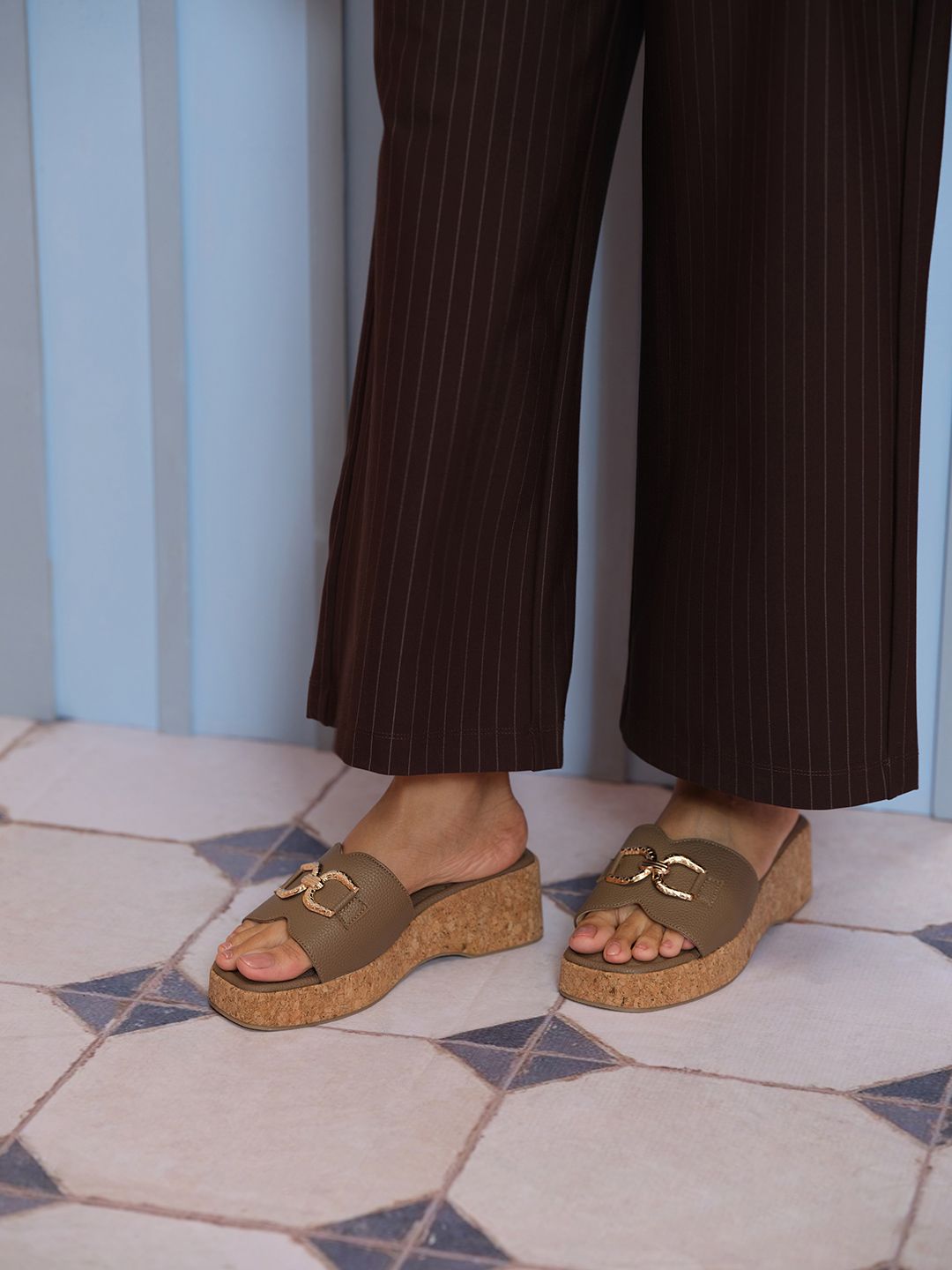ERIDANI ERIDANI Gracey Textured Wedges