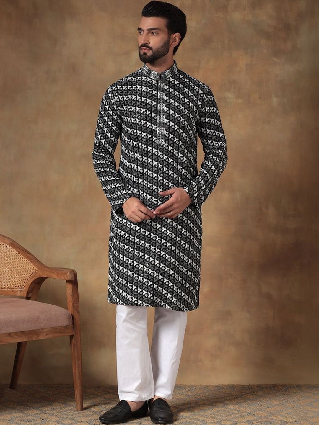Excent Men Geometric Printed Thread Work Kurta