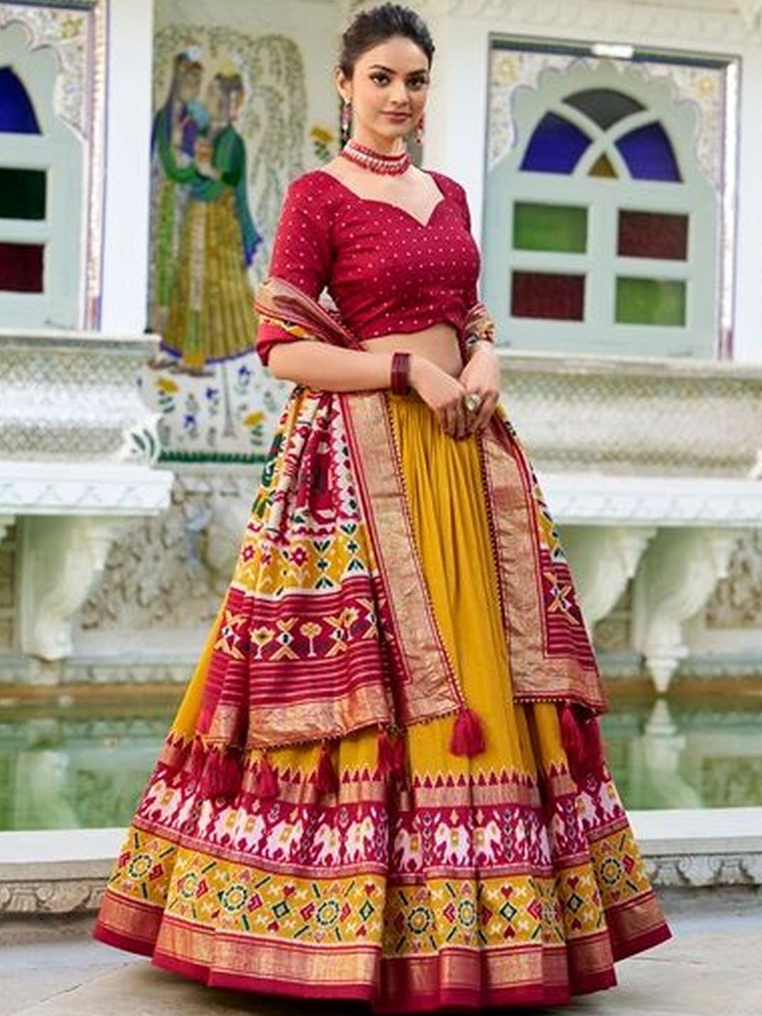 House of Pataudi Patola Printed Sweetheart Neck Lehenga Choli & Dupatta