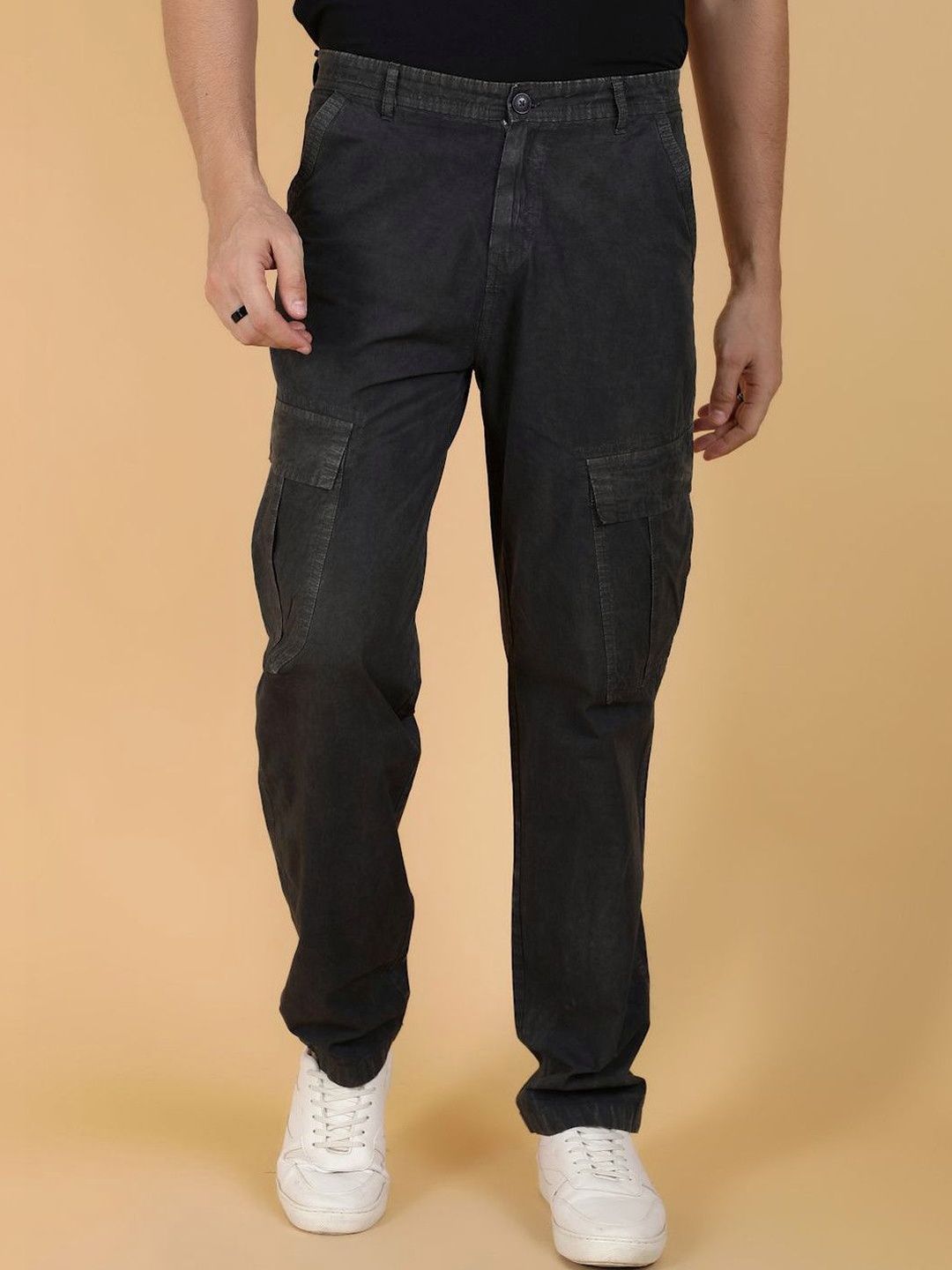 Stylecast X Kotty Men Relaxed Straight Fit Cargos Trousers