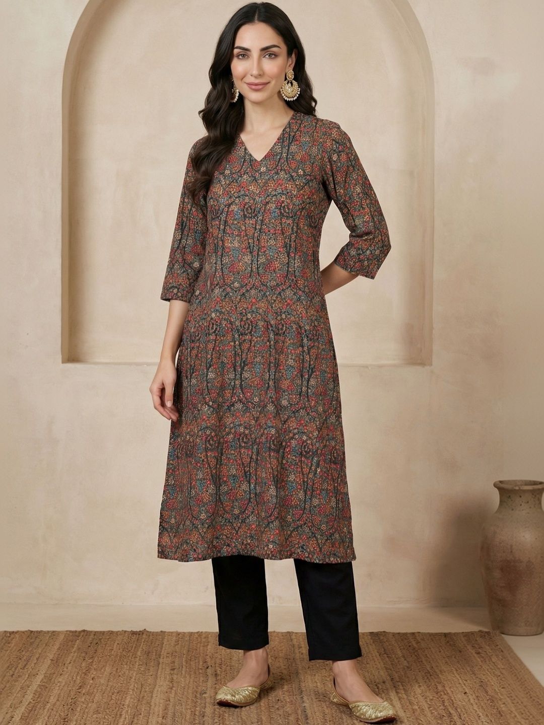Women Printed Kurta with Trousers W Women Ethnic Motifs Printed Panelled Kurta with Trousers