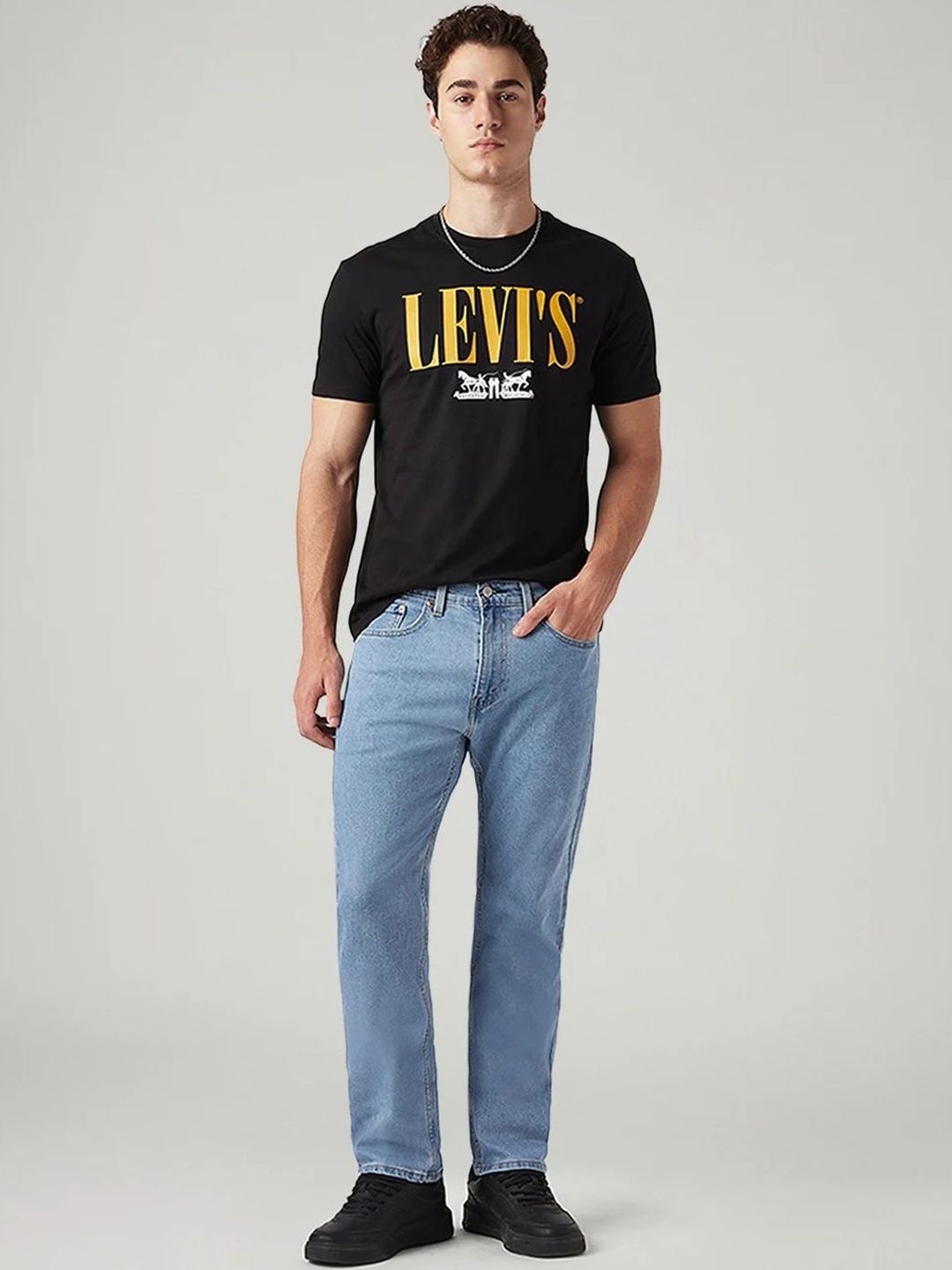 Men Straight Fit Mid-Rise Jeans Levis Men Classic Straight Fit Mid-Rise Light Fade Stretchable Jeans