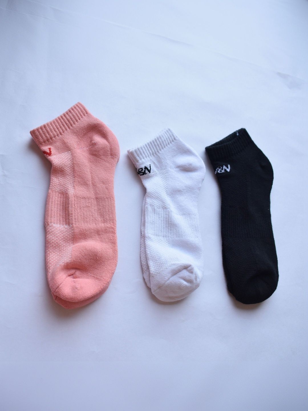 Milk&Whisky Men Pack of 3 Cotton Assorted Colourblocked Ankle Length Socks