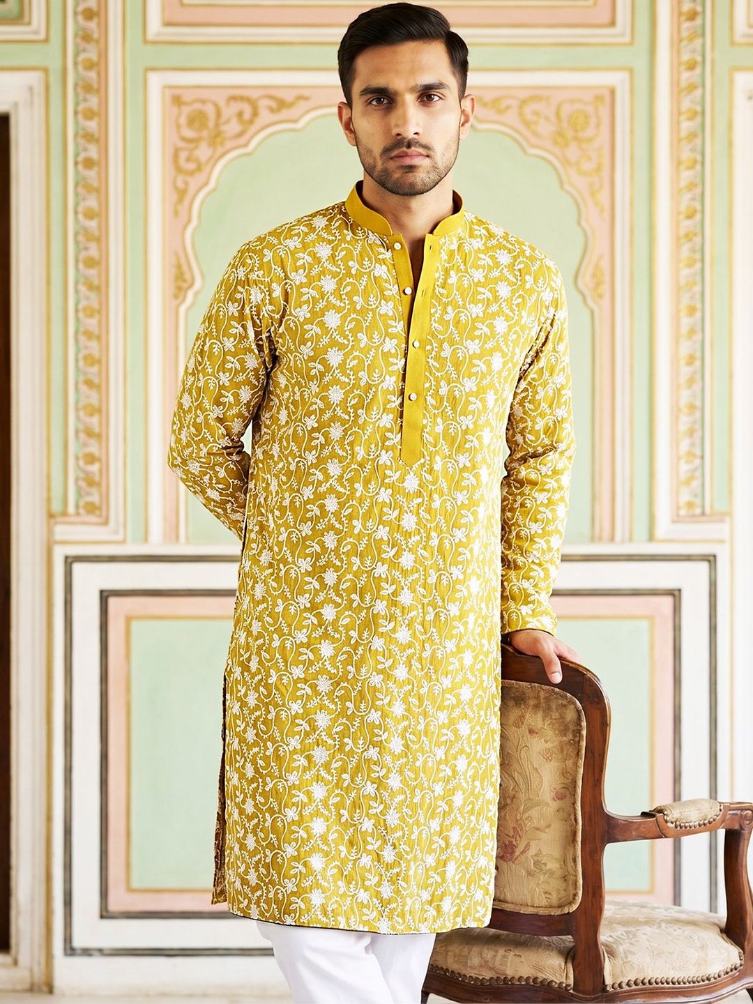 Jompers Men Ethnic Motifs Embroidered Thread Work Kurta