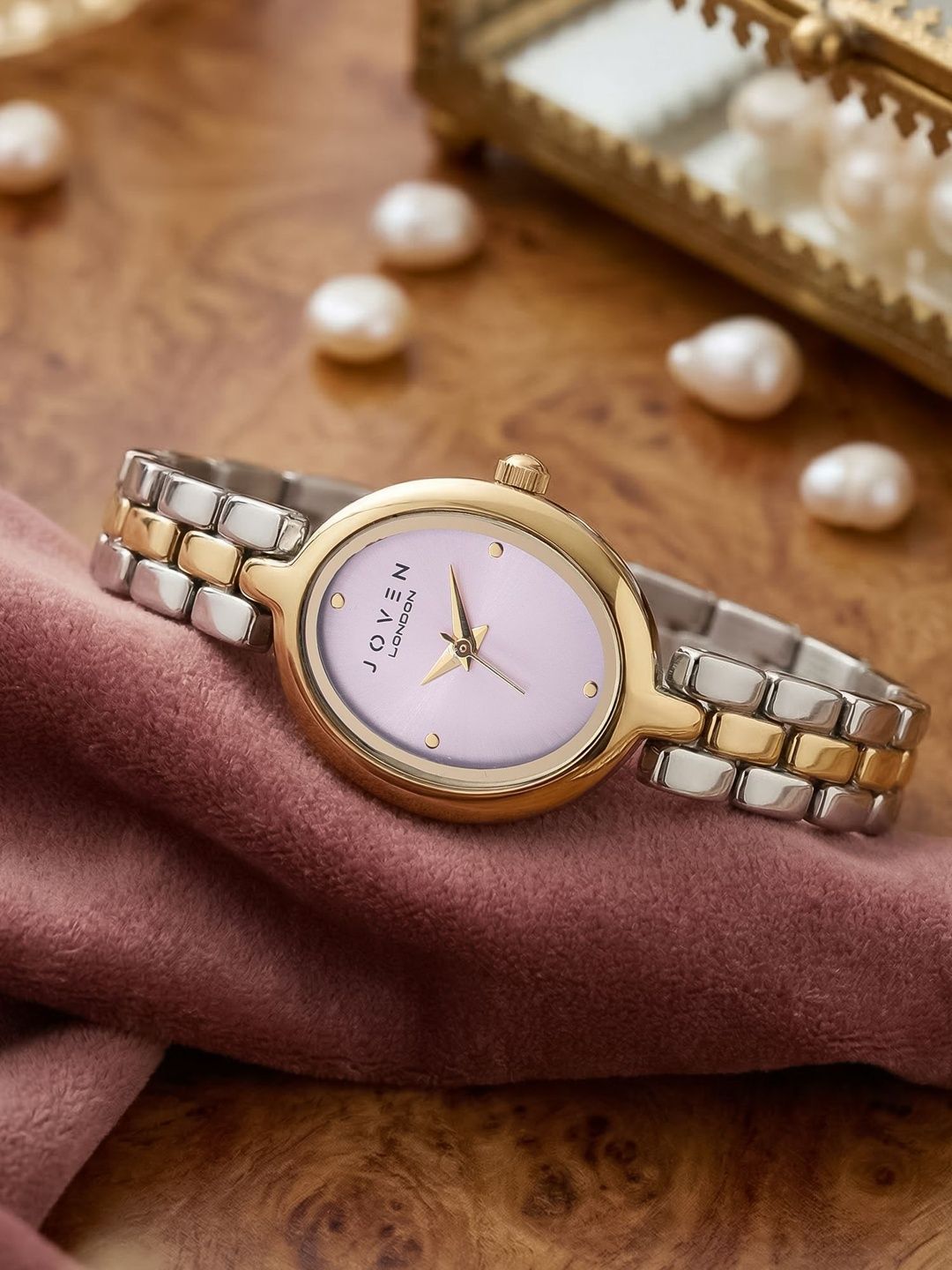 Joven Women Dial & Bracelet Style Straps Analogue Watch J10-D