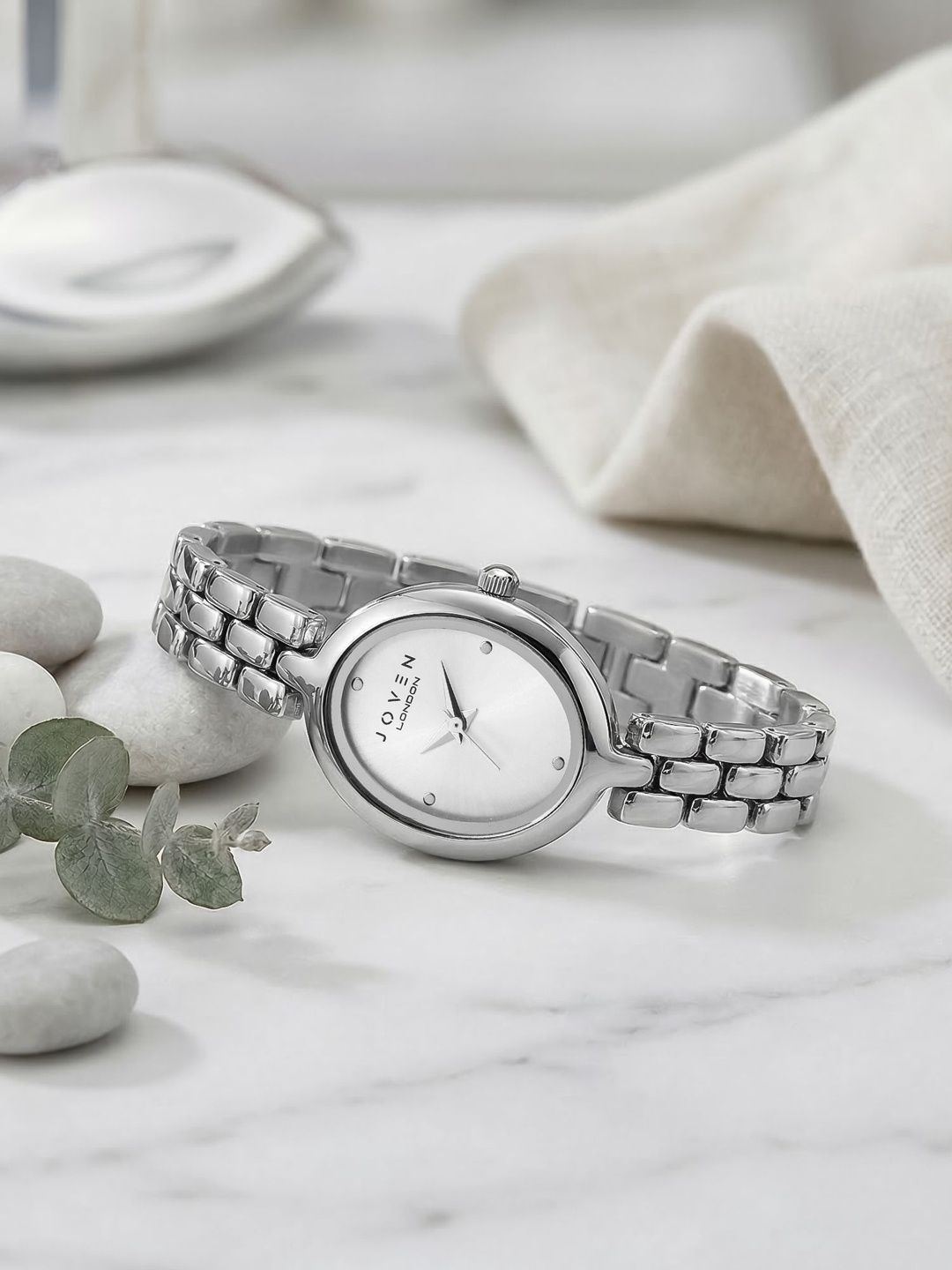 Joven Women Bracelet Style Analogue Watch - J10-A