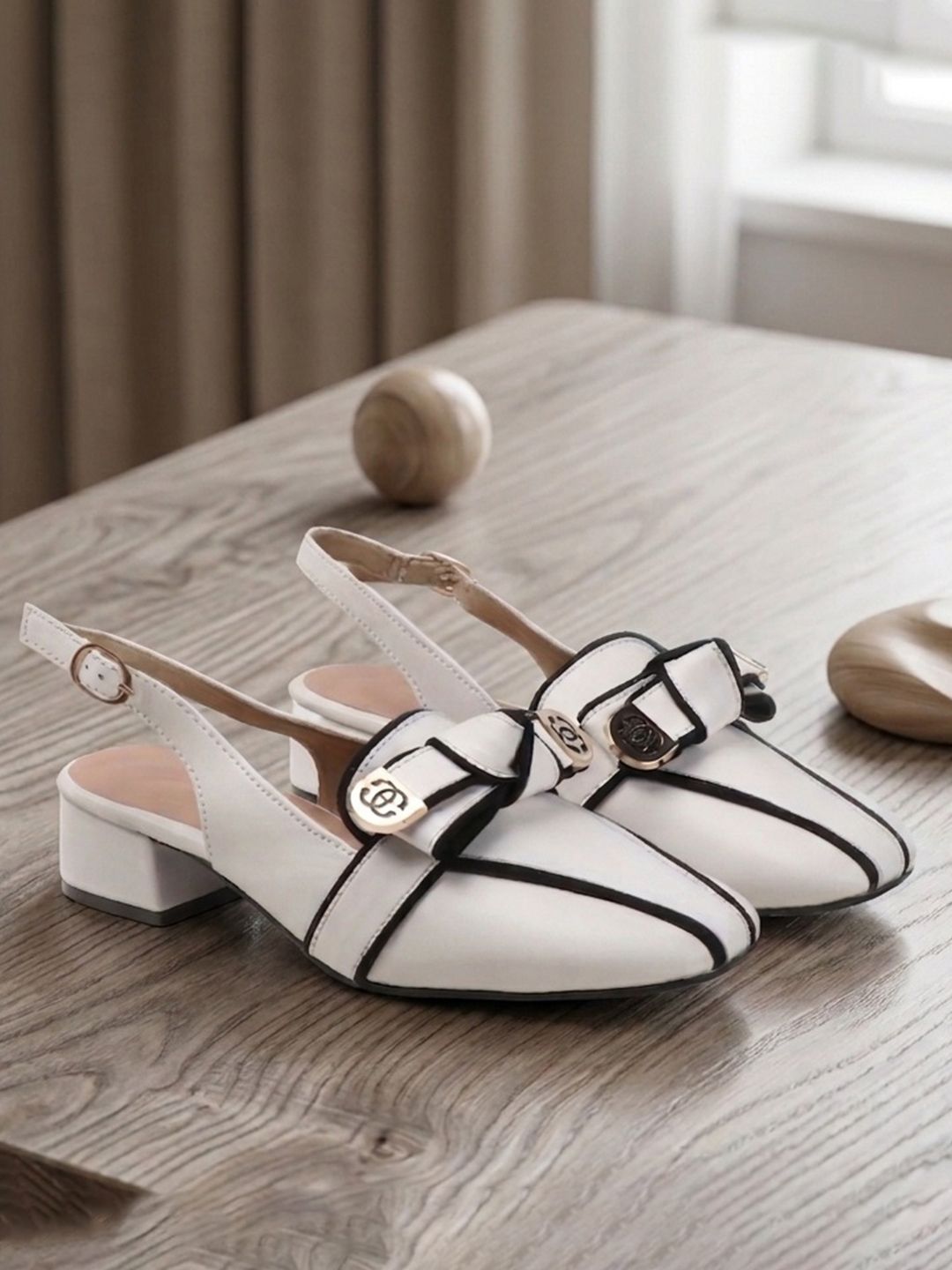 DRAG THE DEALS DRAG THE DEALS Women White Block Heels Sandal
