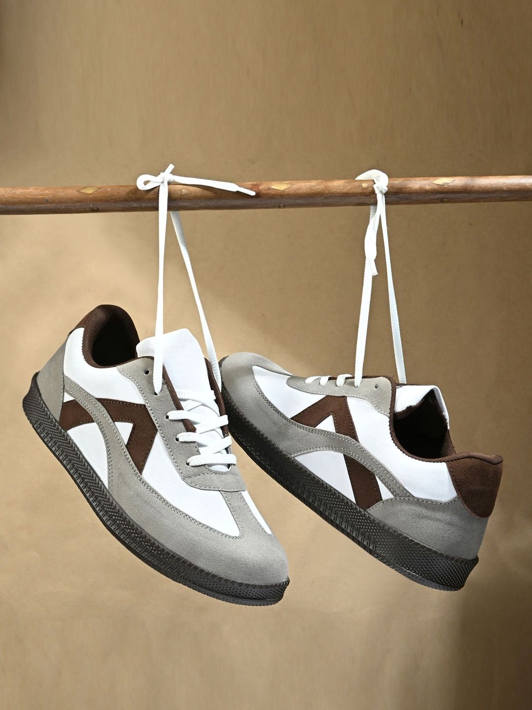 The Roadster Lifestyle Co Men Round Toe Sneakers Casual Shoes