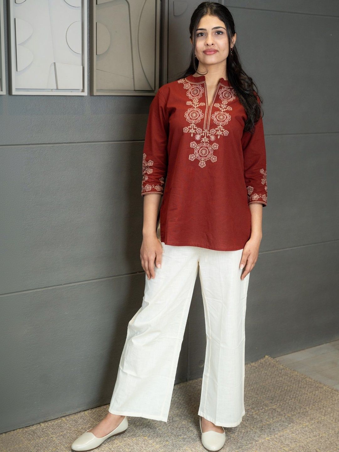 TWINS LADY Mandarin Collar Embroidered Ethnic Tunic