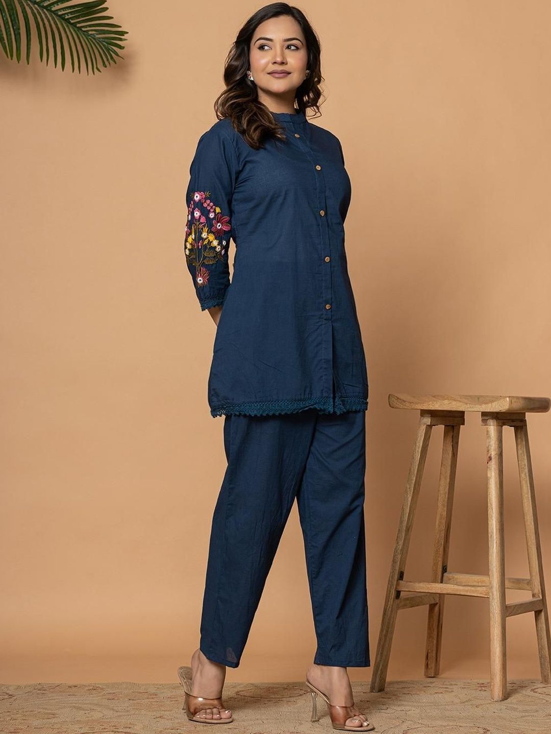 bhuppii trend Floral Embroidered Dress