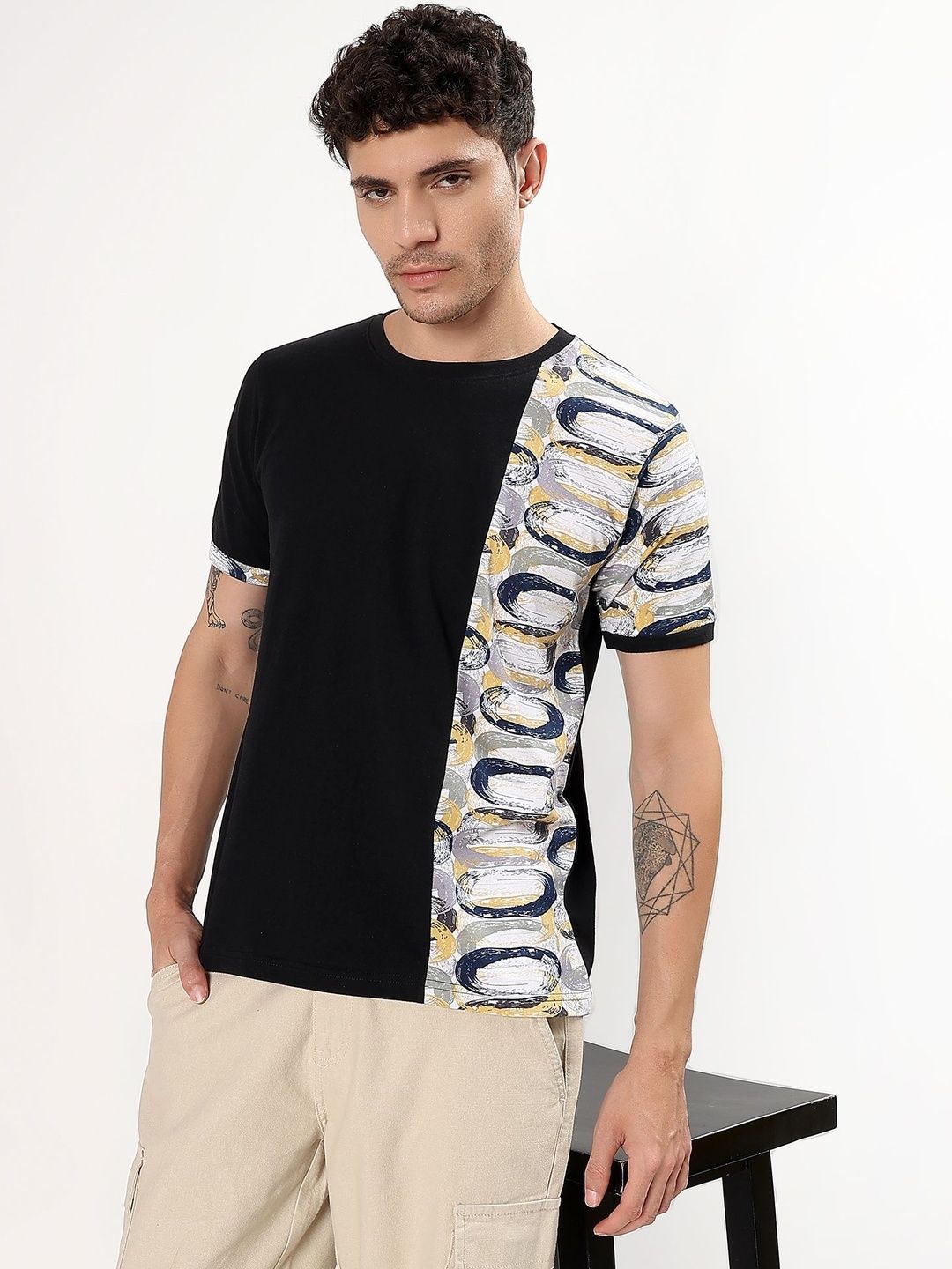 Wrath Men Colourblocked T-shirt