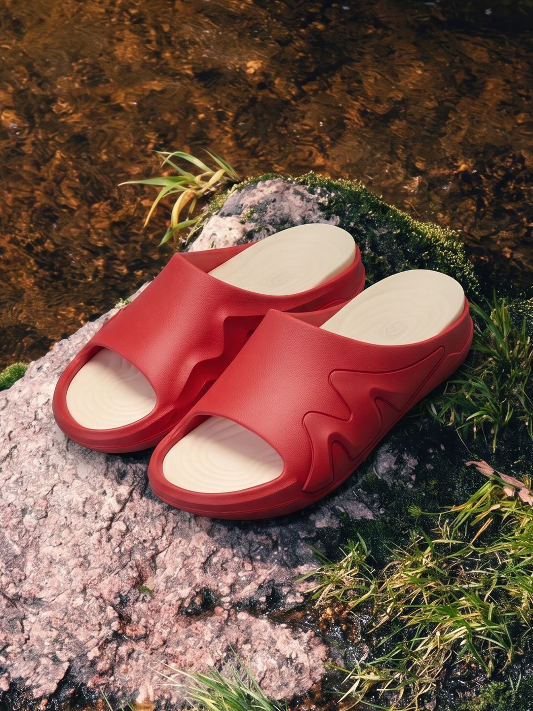The Souled Store Men Colourblocked Red Sliders