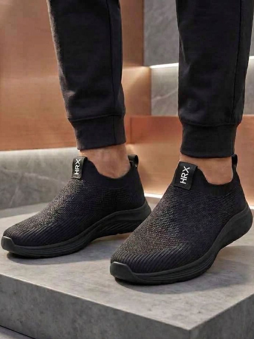 HRX by Hrithik Roshan Men Textured Sneakers