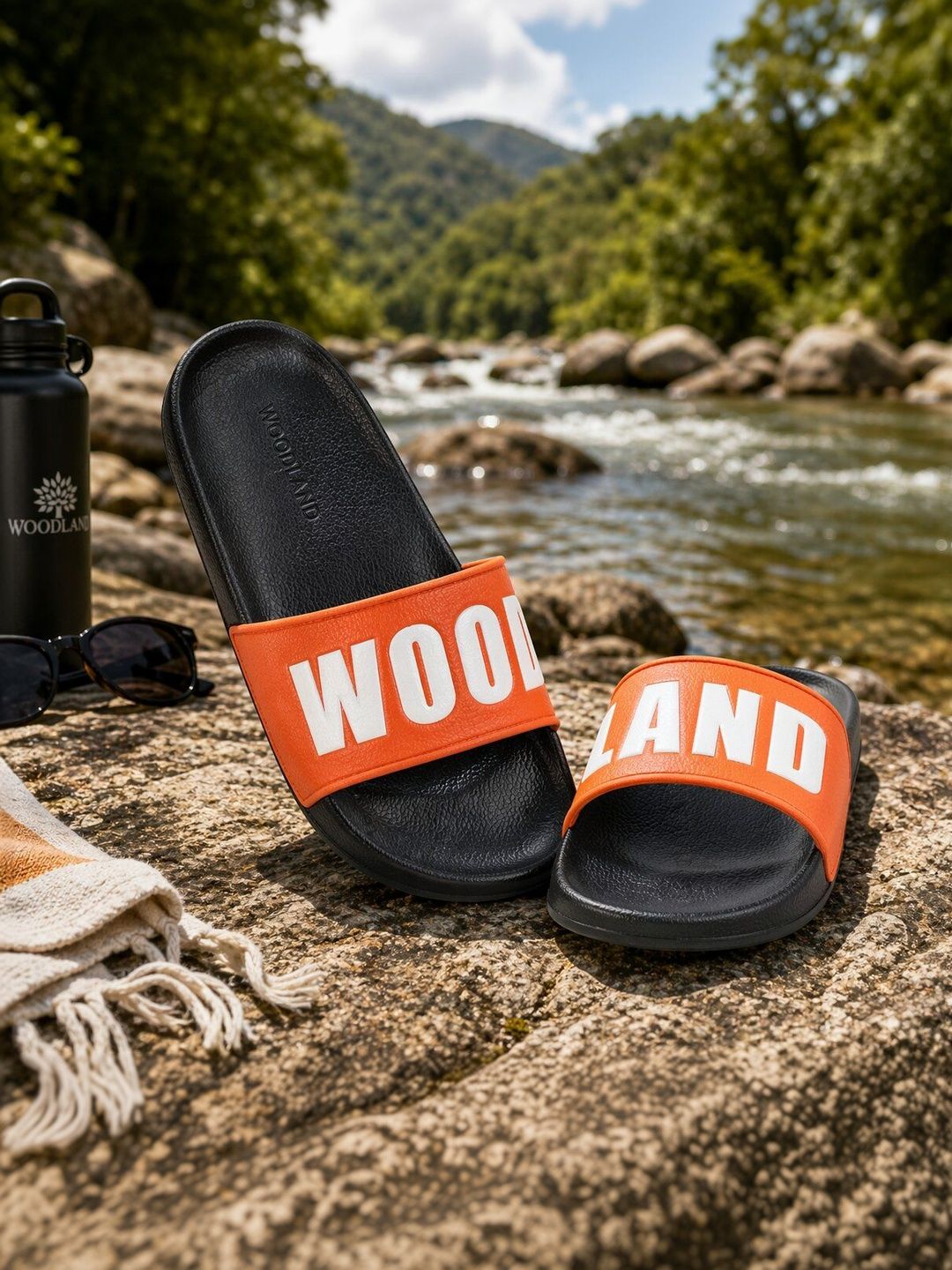 Woodland Men Printed Sliders