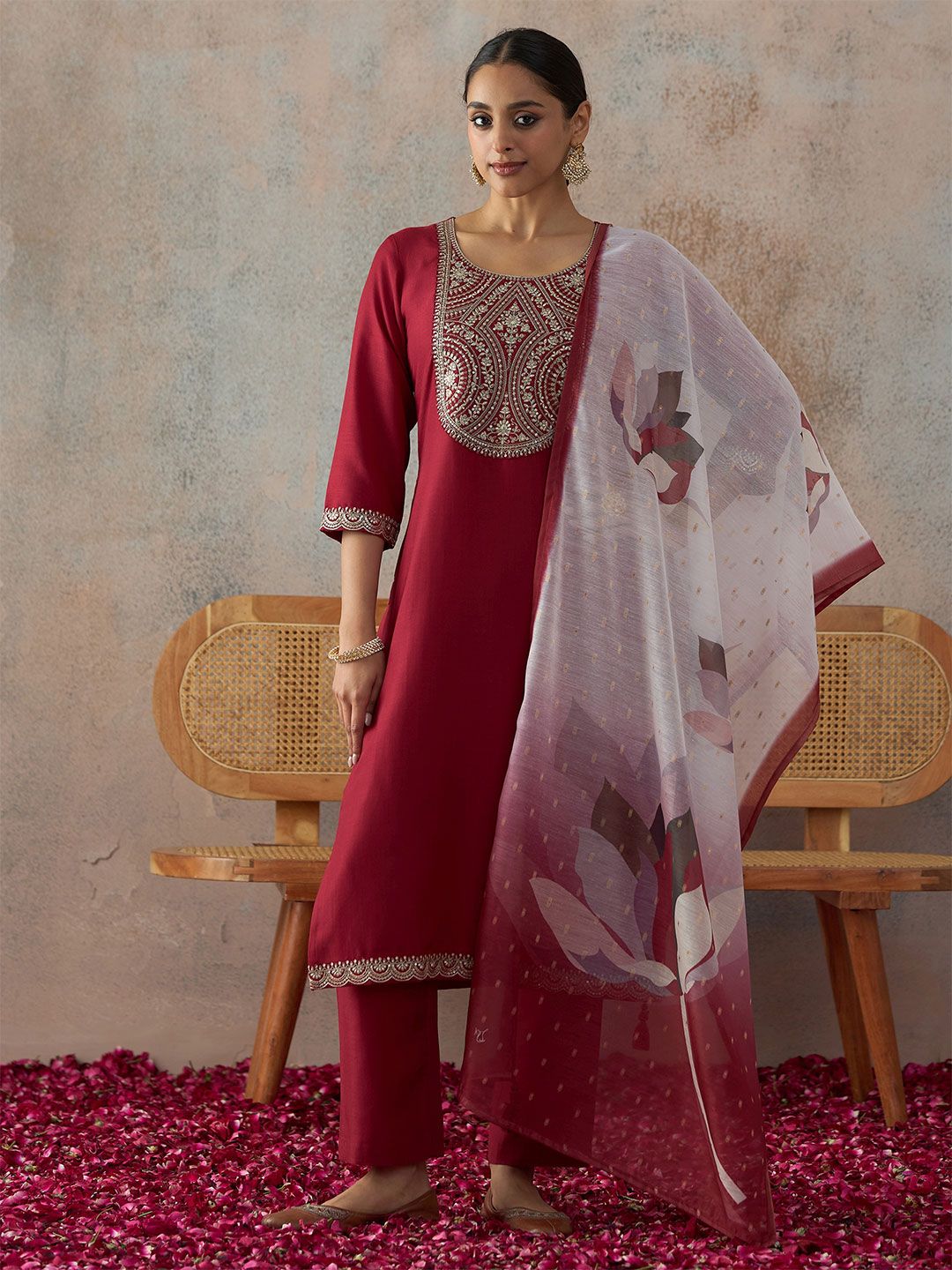 NAVYAAZRI Women Ethnic Motifs Embroidered Regular Thread Work Kurta with Trousers & With Dupatta