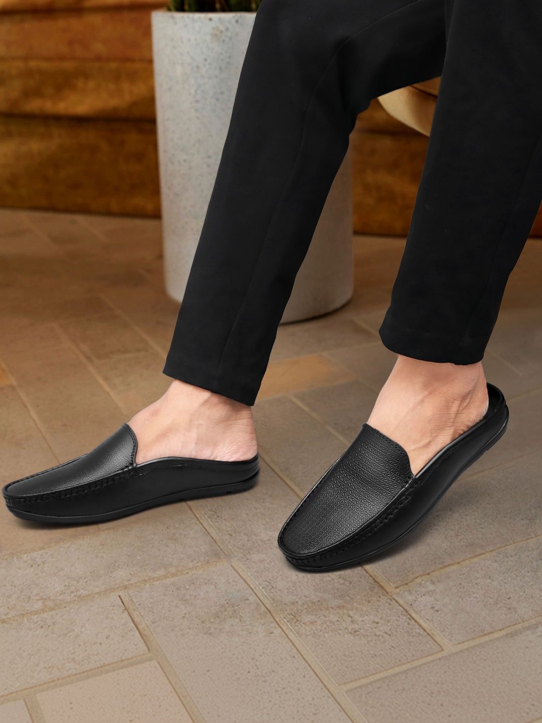 Anouk Anouk Men Leather Round Toe Slip-On Loafers Formal Shoes