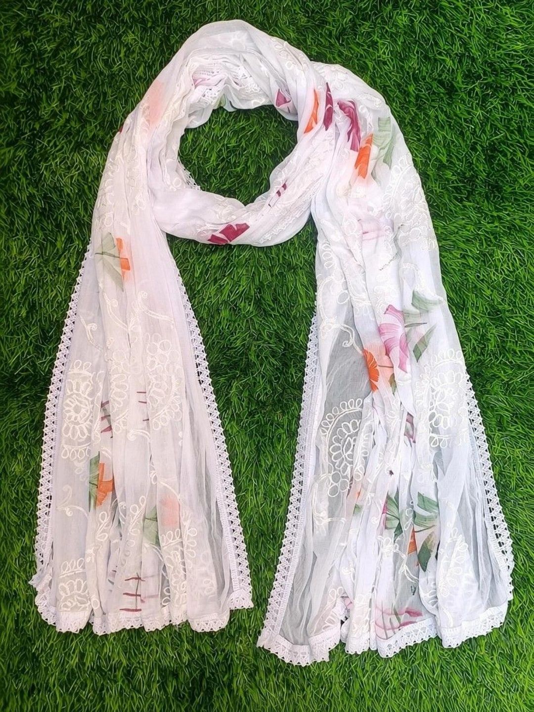 Kuhika Printed Dupatta with Thread Work