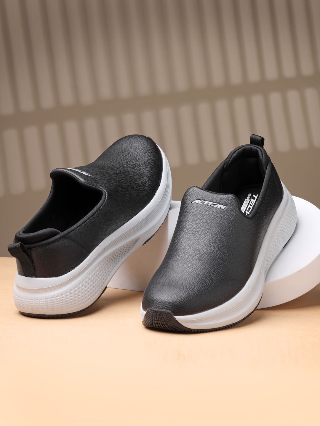Action Men Mesh Walking Non-Marking Shoes
