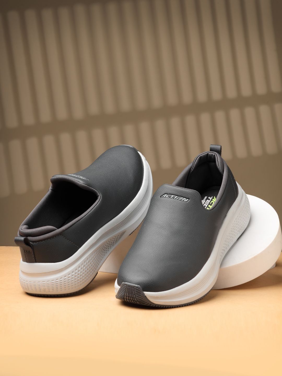 Action Men Mesh Walking Non-Marking Shoes