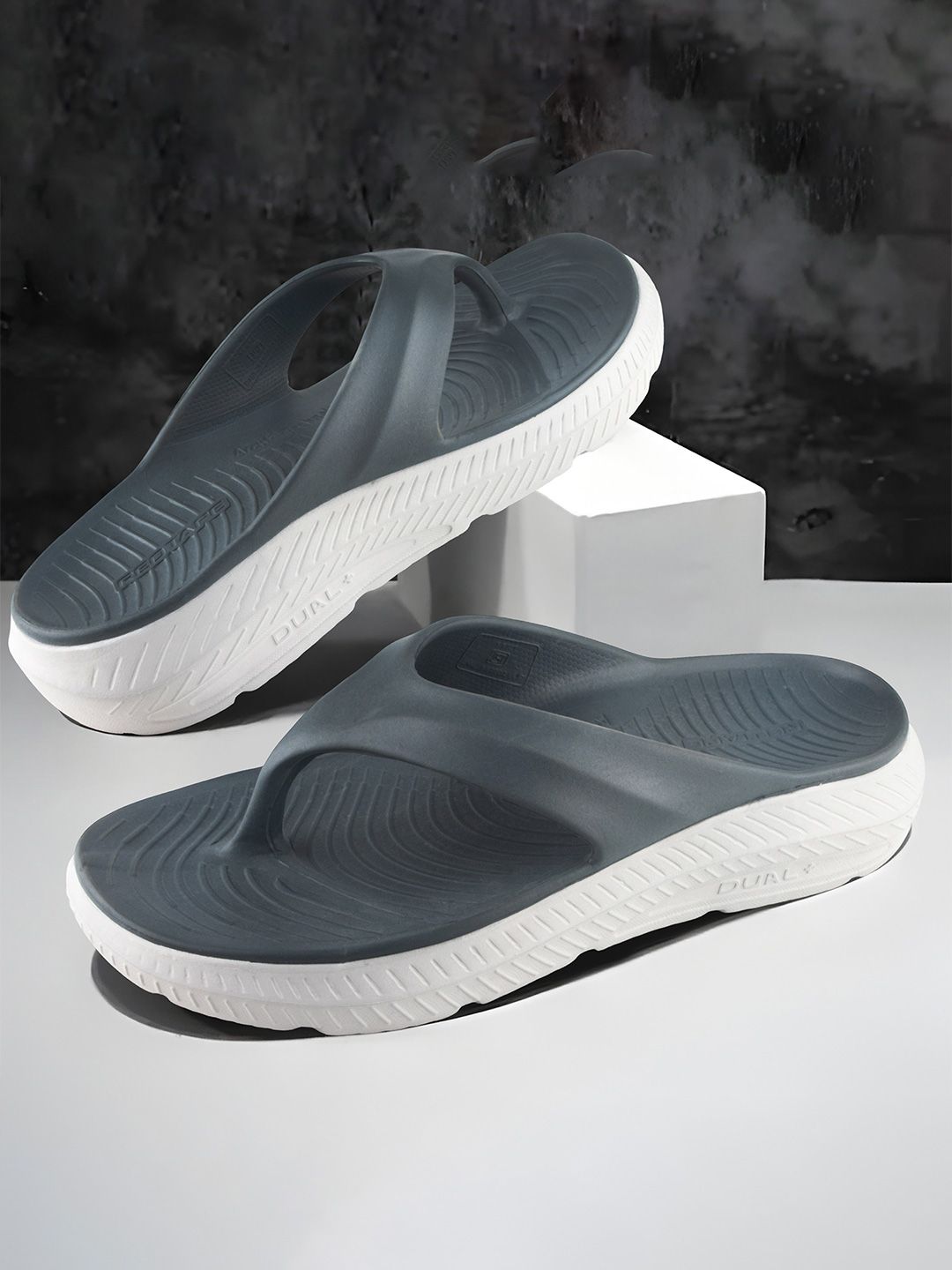 Red Tape Men Thong Flip-Flops