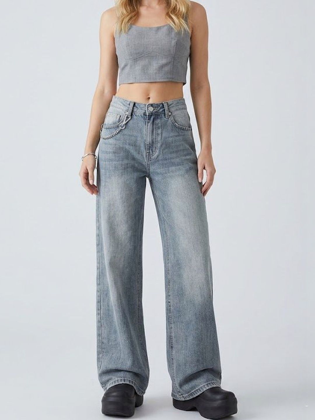 Suo Suo Women Relaxed Fit Mid-Rise Light Fade Jeans