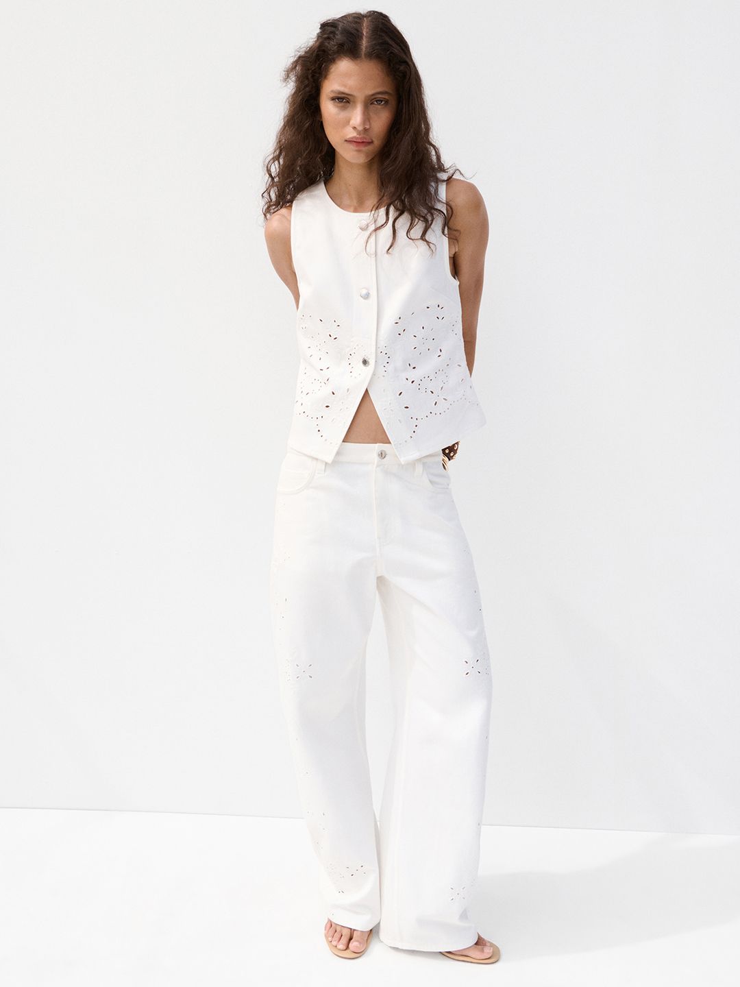 Relaxed Fit Mid-Rise Jeans