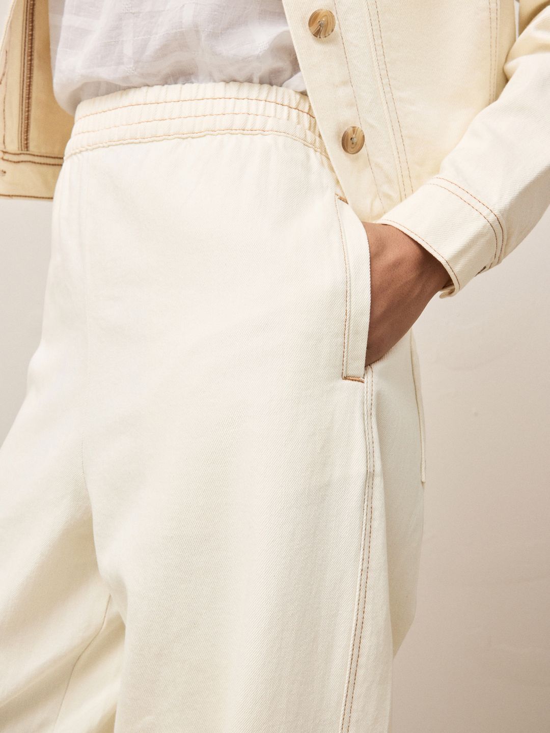 Regular Fit Mid-Rise Jeans