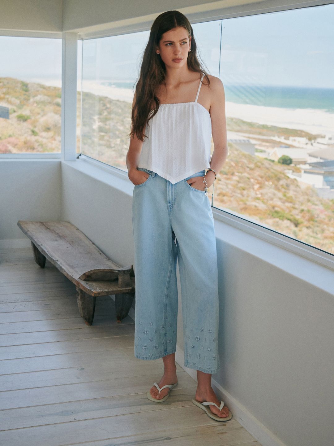 Regular Fit Mid-Rise Light Fade Embroidered Jeans