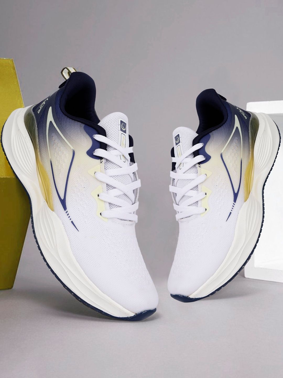 Lancer Men Mesh Running Non-Marking Shoes