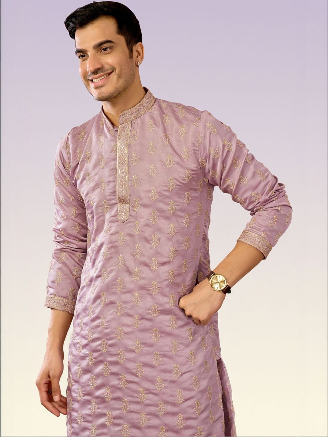 INDIROOP Men Embroidered Thread Work Kurta
