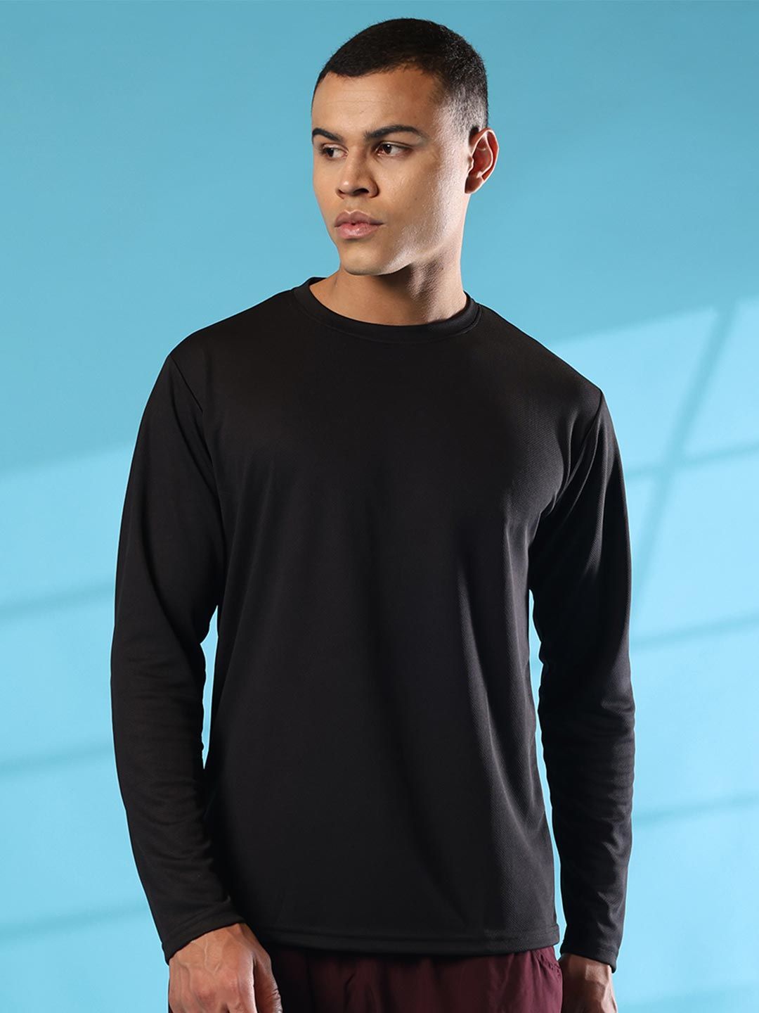 CHKOKKO Men Black Solid Round Neck Gym T-shirt