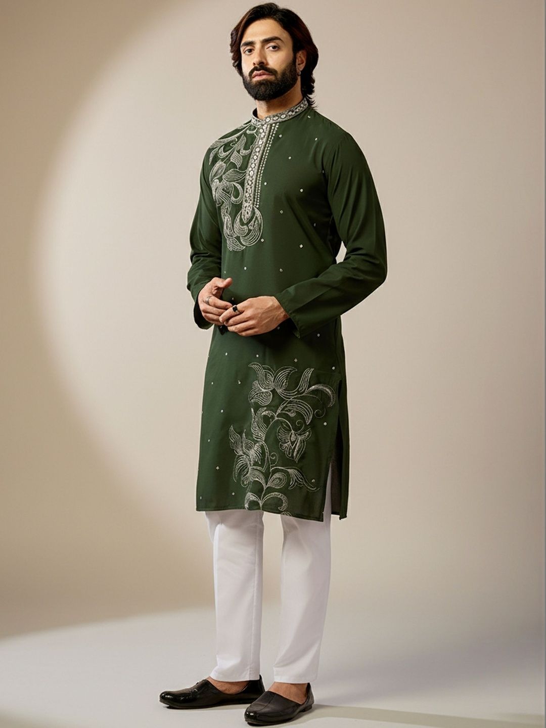 INDIROOP Men Embroidered Thread Work Kurta