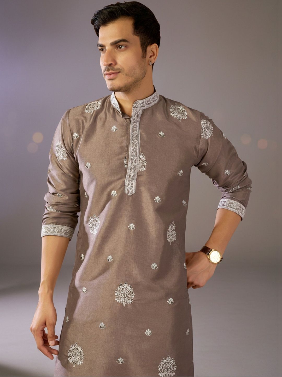 INDIROOP Men Embroidered Thread Work Kurta