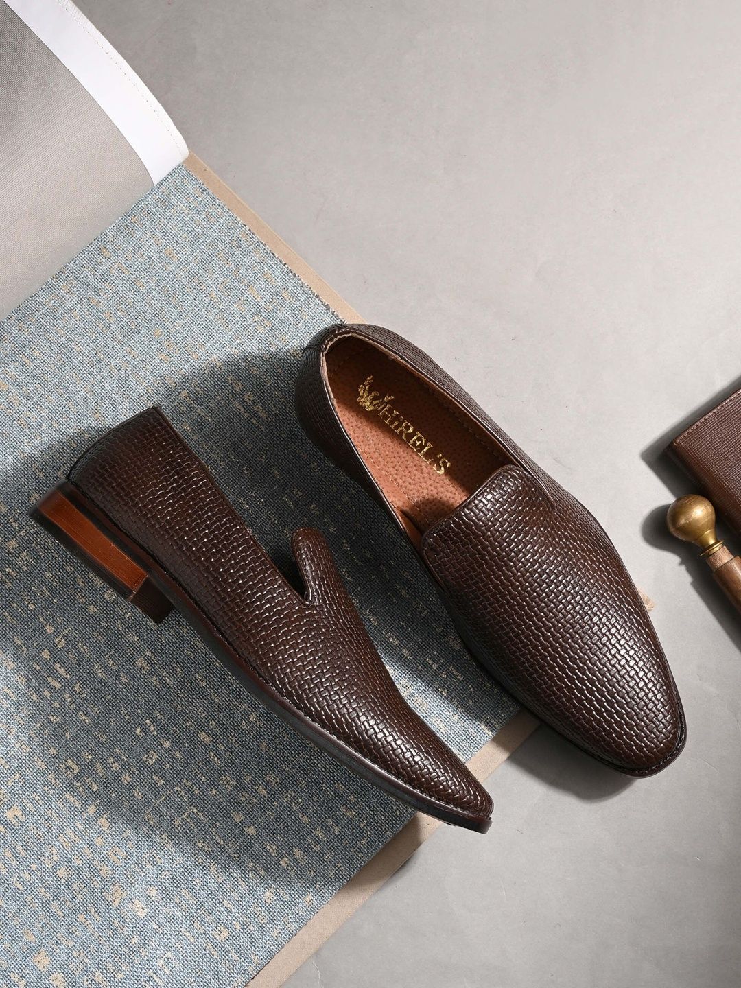Hirels Men Textured PU Round Toe Formal Slip-On Shoes