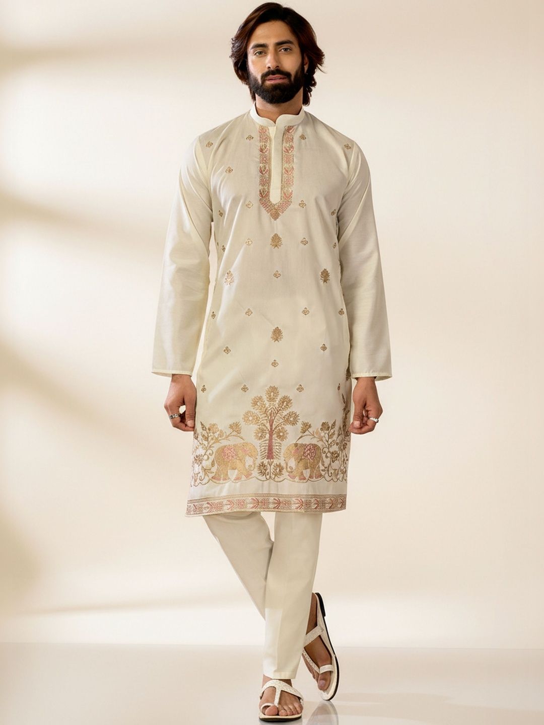 INDIROOP Men Embroidered Thread Work Kurta
